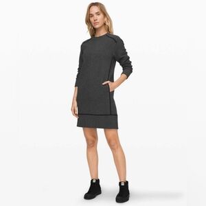 Lululemon On Repeat DressHeathered Core Dark Grey / Black size 6